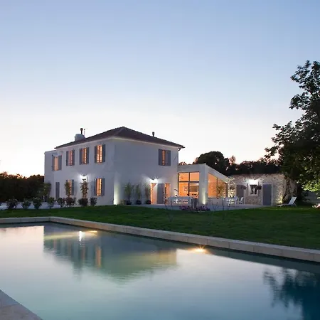 La Bastide De Damien, 5 Clefs Demeure D'exception Et Table Remarquable Dans Le Guide Teritoria, Jacuzzi Privatif, Cuisine Etoilee Dominique Frerard 5*