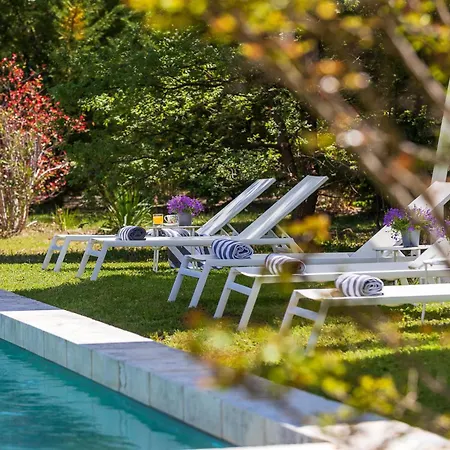 Гостевой дом La Bastide De Damien, 5 Clefs Demeure D'exception Et Table Remarquable Dans Le Guide Teritoria, Jacuzzi Privatif, Cuisine Etoilee Dominique Frerard 5*