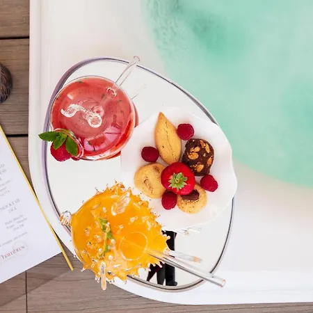 La Bastide De Damien, 5 Clefs Demeure D'exception Et Table Remarquable Dans Le Guide Teritoria, Jacuzzi Privatif, Cuisine Etoilee Dominique Frerard