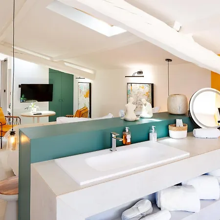 La Bastide De Damien, 5 Clefs Demeure D'exception Et Table Remarquable Dans Le Guide Teritoria, Jacuzzi Privatif, Cuisine Etoilee Dominique Frerard 5*